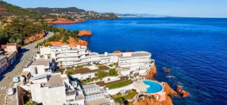 Explorez les criques secrètes et plages paradisiaques autour du Cap Nérée – www.mondialnews.com
